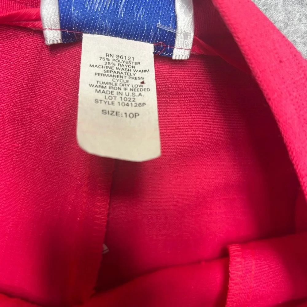 C.B. Collections Shorts Women 10P Red Polyester‎ Rayon Vintage Pleated High Rise